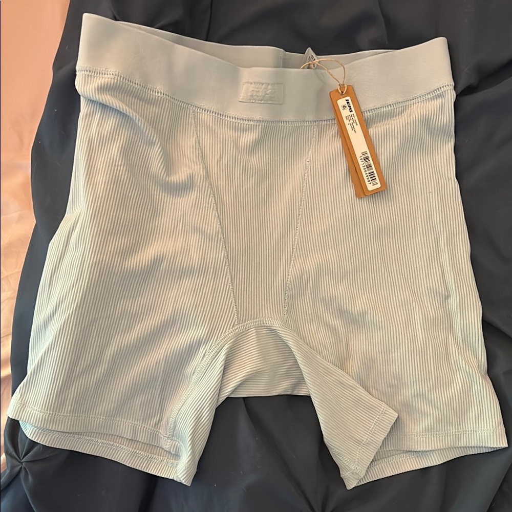 NWT SKIMS Soft Lounge Boxer | Celeste